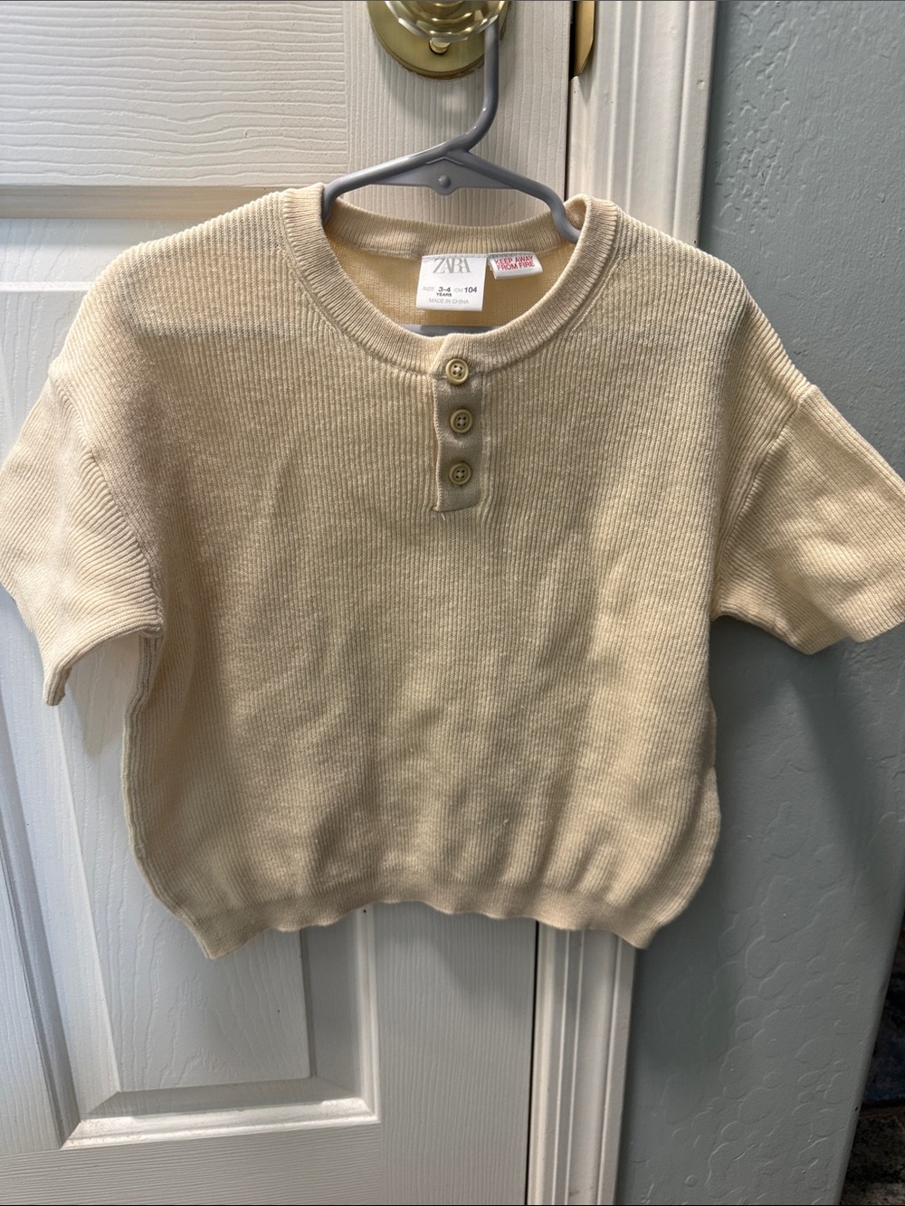 Zara Beige Short Sleeve Ribbed Henley Top size boys 3-4